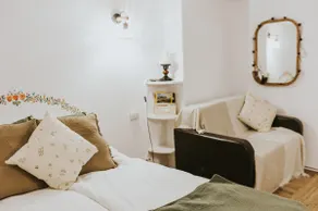 Republicii Rustic Apartament in Brașov City Center - Image 2
