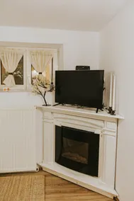 Republicii Rustic Apartament in Brașov City Center - Image 5