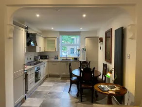 Stylish Flat B - Image 3