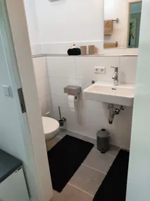 modern Studio 2 with Kitchen, Terrace+Parking - Image 5