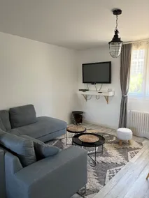Charming apartment in Oullins - Image 2