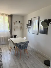 Charming apartment in Oullins - Image 3