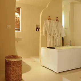 Casa Cinta • Balinese Escape with Balneo & Cinema - Image 2