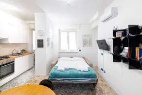 Metro M3 - 10 min Duomo - Cozy Apt W Balcony and AC - Image 5