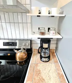 Cozy 2BR Loft in Downtown Charleston, IL - Image 5