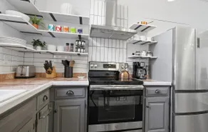 Cozy 2BR Loft in Downtown Charleston, IL - Image 4