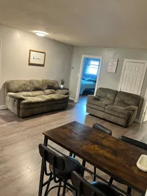 Cute, cozy, upstairs unit! - Image 5
