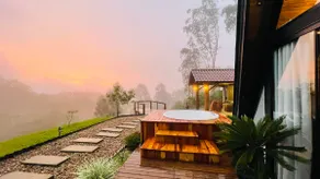Green Garden Chalet Cottage with jacuzzi - Image 3