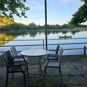 Riverside Private Pool&Halal Suite - Image 4