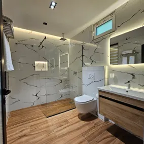 Riverside Private Pool&Halal Suite - Image 3