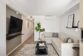Keefer House | Deluxe Two Bed - Image 3