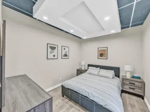 Modern 2-Bdr Retreat in Windsor| Stylish Comfort - Image 4