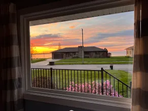 NEW Lakeside Cottage with nearby beach! - Image 5