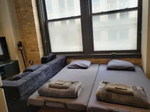 Compact loft in Loop - Image 5