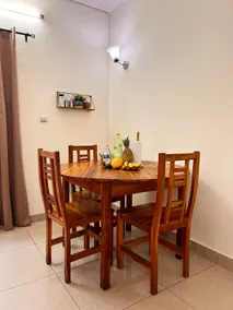 Secure 1-bedroom apartment + A/C + Fast Wifi - Image 2