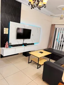 Secure 1-bedroom apartment + A/C + Fast Wifi - Image 5