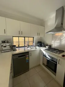 Modern apartment in Spearwood - Image 3