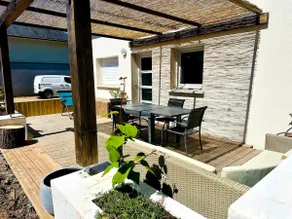 Sheltered Jacuzzi & beach 10 min away – ideal for families - Image 4