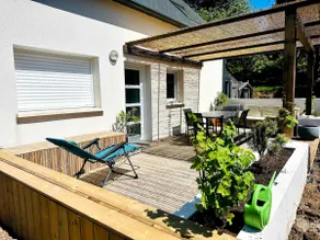 Sheltered Jacuzzi & beach 10 min away – ideal for families - Image 3