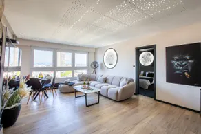 Luxury Suite & Spa • View of the Tour de l'Europe • Center - Image 4
