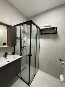 Sky 2 studio Apartment - Image 5