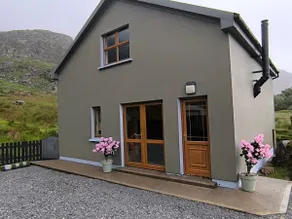 Mountain Side Lodge - Image 2