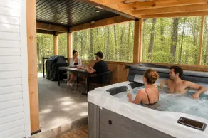 Lake Spa and Pool table - Le Gaia - Image 2