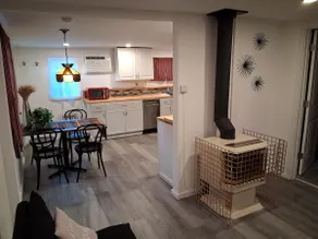 Beautiful adobe style house - Image 4
