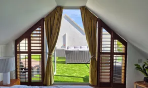 107 Holm House | Suite with Sea View Sun Terrace - Image 2