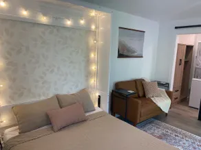 Cozy Studio Apartment - Image 3