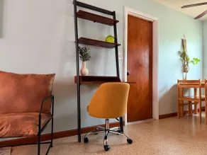 Walk to Beach·Sleeps 6·Free Parking•Work Desk Area - Image 5