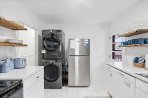 Moseley Manor | Pet Friendly | 2 full baths! - Image 5