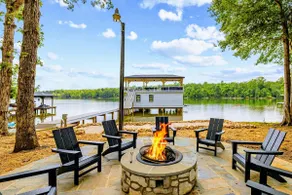 NEW6BR Lakefront Lake Anna 5 Suites, Dock, Hot Tub - Image 2
