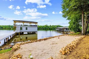 NEW6BR Lakefront Lake Anna 5 Suites, Dock, Hot Tub - Image 3