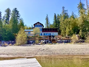 The Copper Island Getaway- Waterfront Retreat - Image 5
