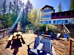 The Copper Island Getaway- Waterfront Retreat - Image 4