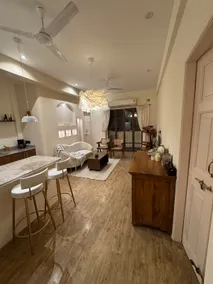 House 07 - Image 2