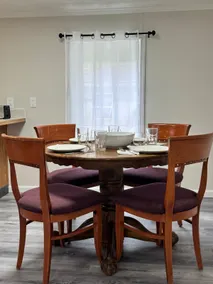 3BR Catskills Cottage, 3 Queen Beds, Sleeps 6 - Image 3