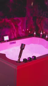 In the Limits Room - Image 5