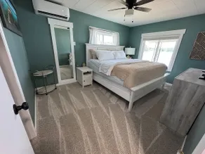 Lakefront 3BR w/ Tiki Bar + Blackstone + Beach - Image 4