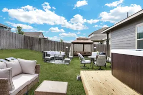 Stylish Hot Tub Retreat | BBQ Yard Games WiFi Pets - Image 5