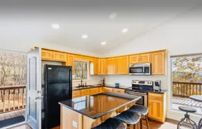 Eagle Mountain Luxury Cabin | River View + 1-Gig - Image 5
