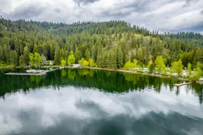 Lake Access Cabin Getaway - Image 2