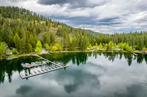 Lake Access Cabin Getaway - Image 3