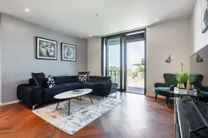 Stylish 2BR2BA Embassy Gardens NYE Fireworks View - Image 3