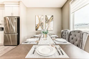 Cozyhub YYC /3BR 10 guest/Central location with AC - Image 3