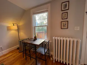Cozy Historic Suite w/ Private Entrance + Deck - Image 3
