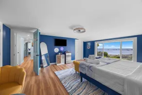 Oceanfront House w/ Hot Tub, Sleeps 12 - Image 4