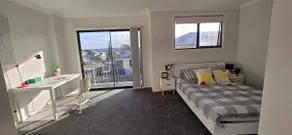Family Home with Separate Stuio - Image 4