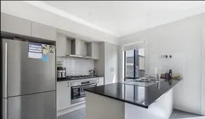 Family Home with Separate Stuio - Image 2
